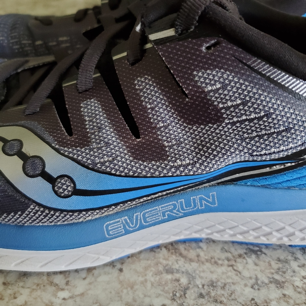 Saucony ISO Series Everun Formfit Sneakers - Picture 5 of 8